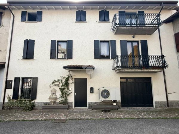 casa indipendente in vendita ad Iseo