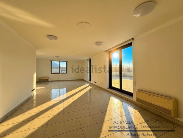 ufficio in vendita ad Iseo