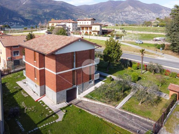 appartamento in vendita ad Iseo