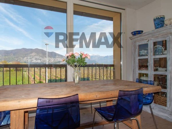 appartamento in vendita ad Iseo in zona Cremignane