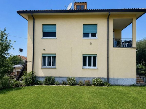 appartamento in vendita ad Iseo in zona Covelo