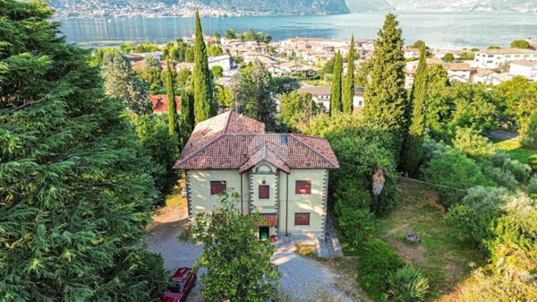 casa indipendente in vendita ad Iseo