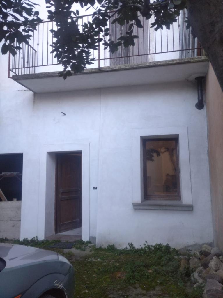 casa indipendente in vendita ad Iseo in zona Covelo