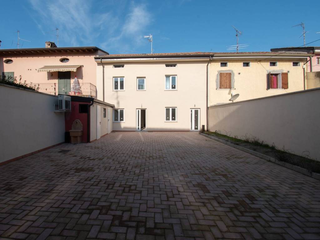 casa indipendente in vendita ad Isorella
