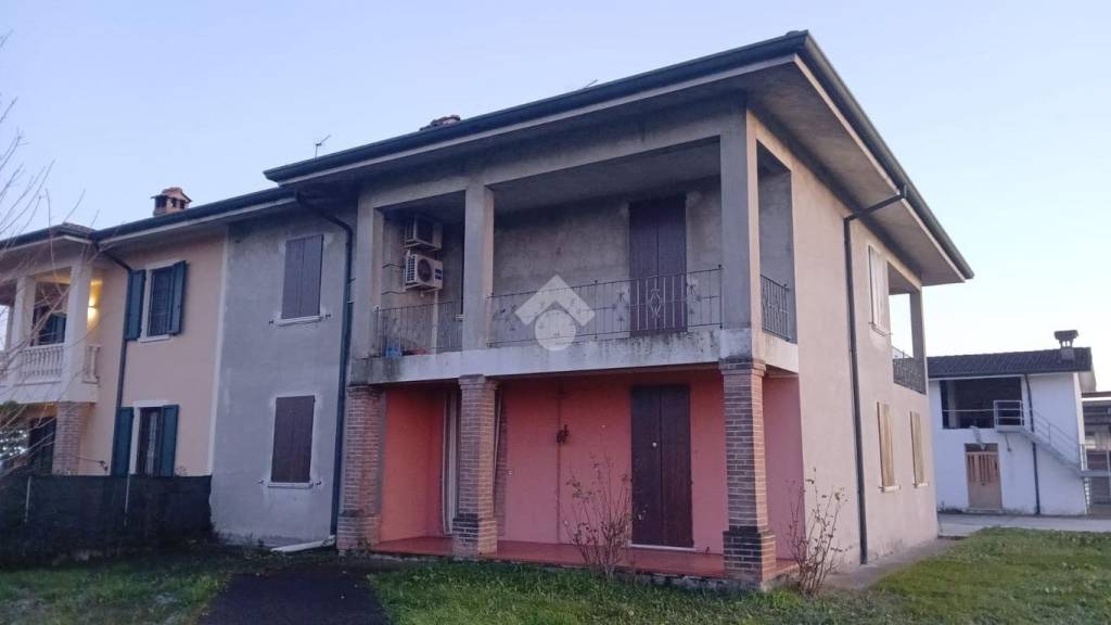 casa indipendente in vendita ad Isorella