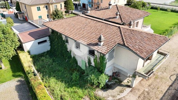 casa indipendente in vendita ad Isorella