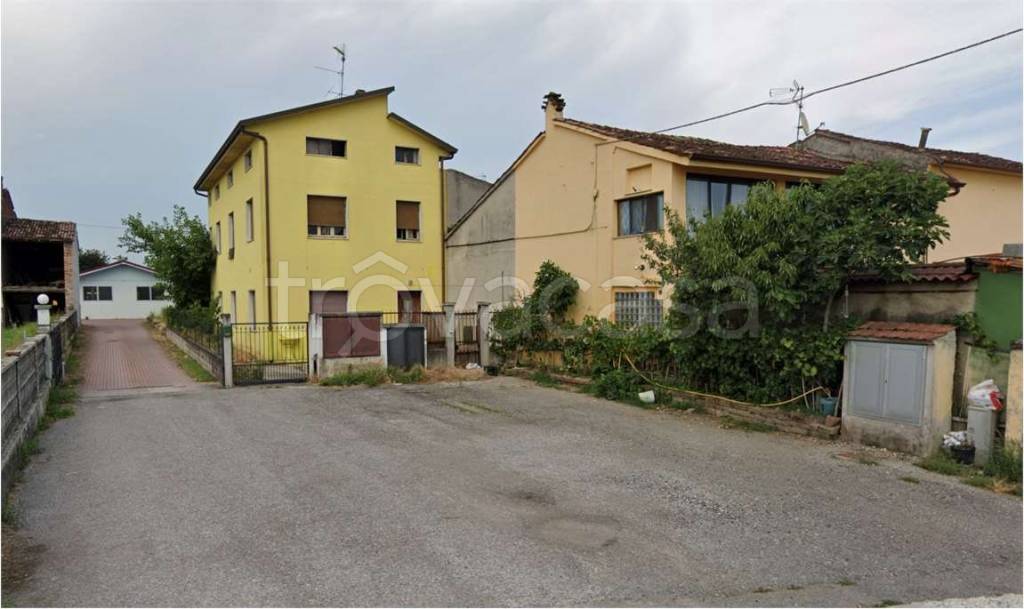 casa indipendente in vendita ad Isorella