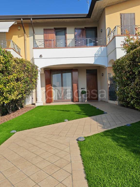 casa indipendente in vendita ad Isorella