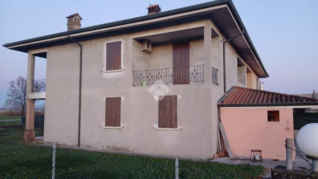 casa indipendente in vendita ad Isorella