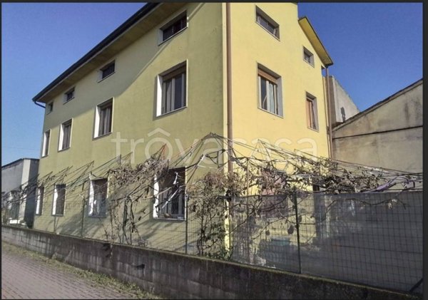 casa indipendente in vendita ad Isorella