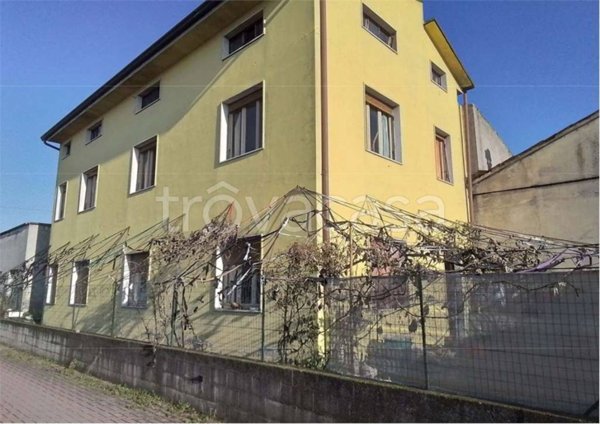 casa indipendente in vendita ad Isorella