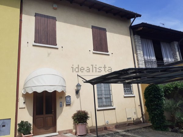 esavano in vendita ad Isorella