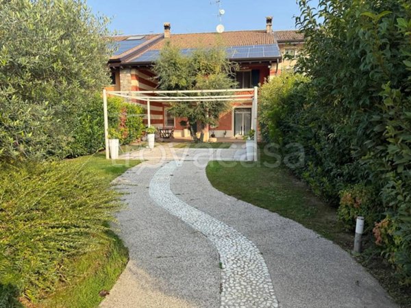 casa indipendente in vendita ad Isorella