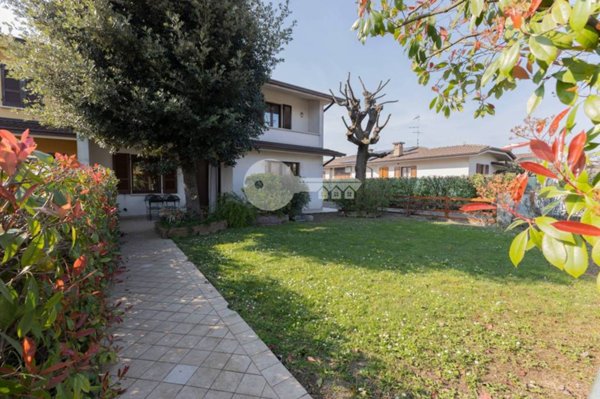 casa indipendente in vendita ad Isorella