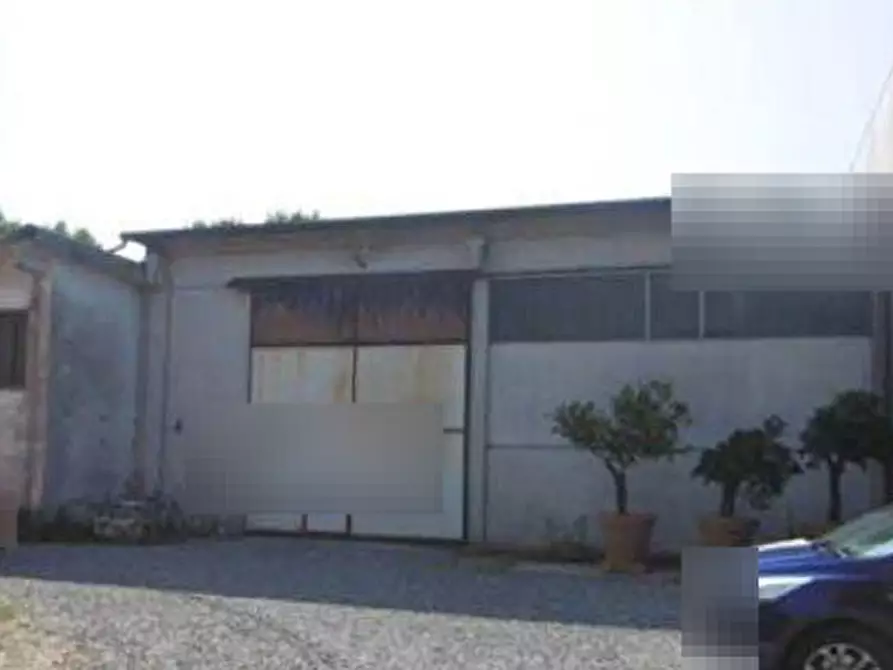 locale di sgombero in vendita ad Isorella