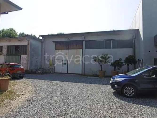 locale commerciale in vendita ad Isorella