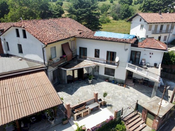 casa indipendente in vendita a Castiglione Torinese