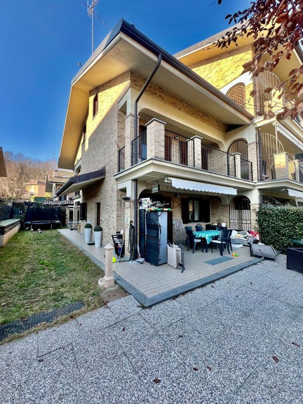 casa indipendente in vendita a Castiglione Torinese