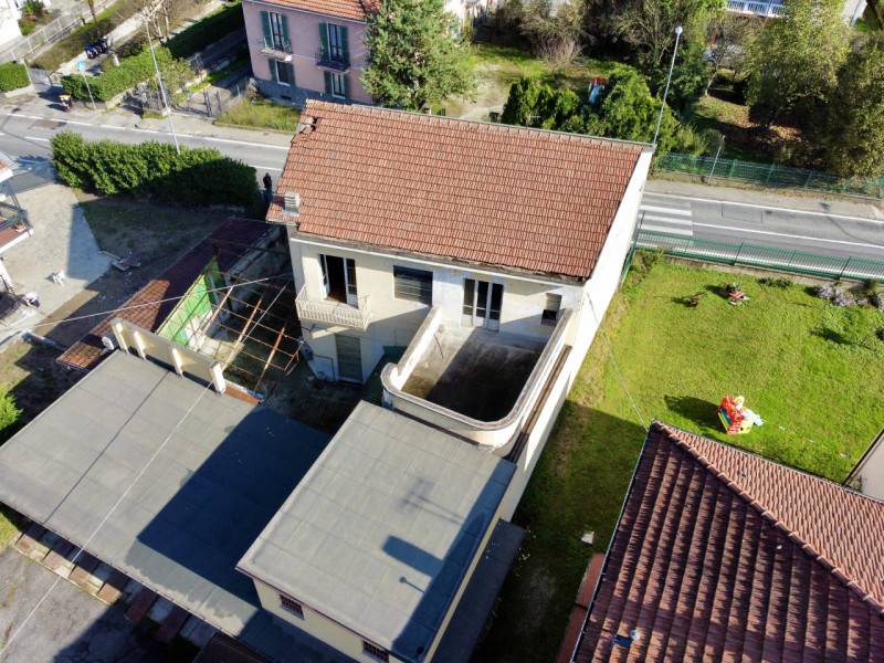 locale commerciale in vendita a Castiglione Torinese