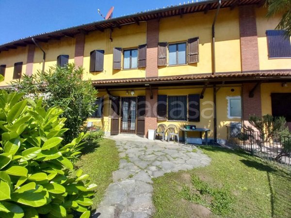 casa indipendente in vendita a Castiglione Torinese