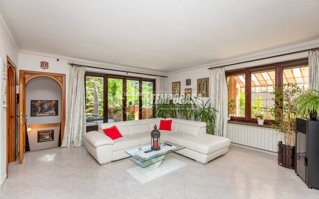 casa indipendente in vendita a Castiglione Torinese