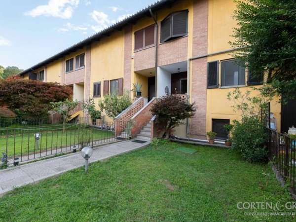 casa indipendente in vendita a Castiglione Torinese