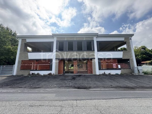 locale commerciale in vendita a Castiglione Torinese