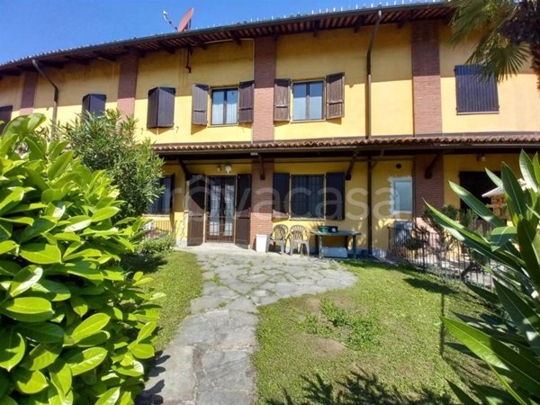 casa indipendente in vendita a Castiglione Torinese