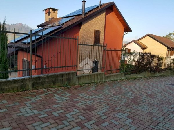 casa indipendente in vendita a Castiglione Torinese