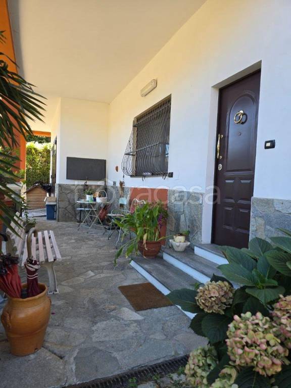 casa indipendente in vendita a Castiglione Torinese