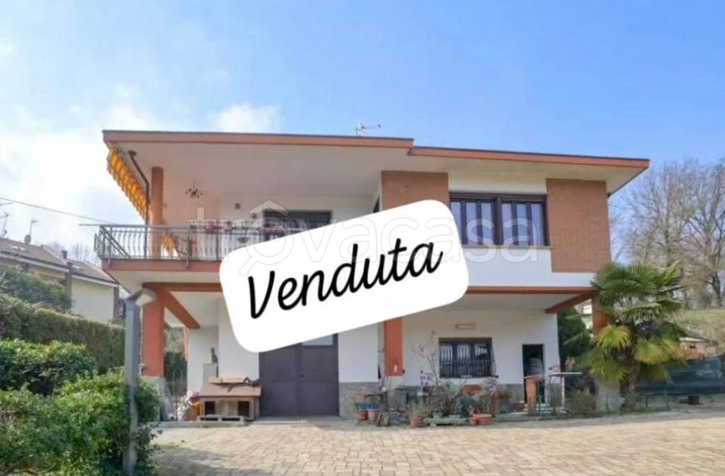 casa indipendente in vendita a Castiglione Torinese
