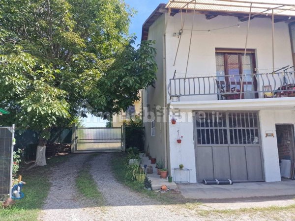 casa semindipendente in vendita a Castiglione Torinese
