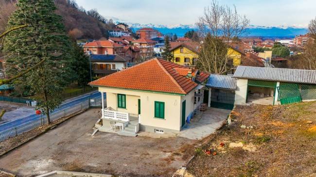 casa indipendente in vendita a Castiglione Torinese