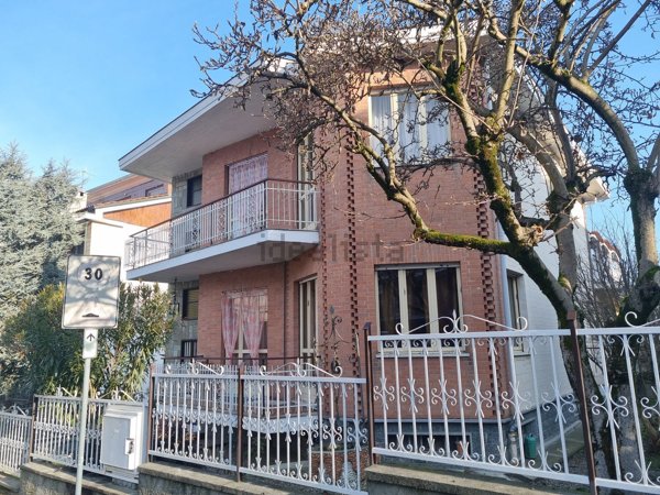 casa indipendente in vendita a Castiglione Torinese