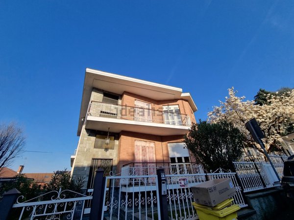 casa indipendente in vendita a Castiglione Torinese