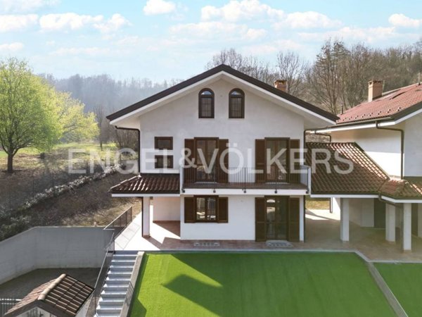 casa indipendente in vendita a Castiglione Torinese
