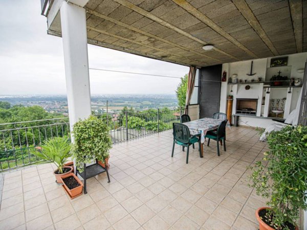 casa indipendente in vendita a Castiglione Torinese