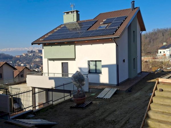 casa indipendente in vendita a Castiglione Torinese