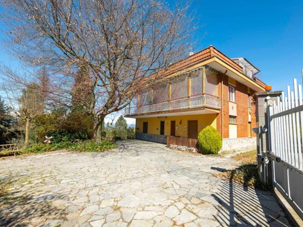 casa indipendente in vendita a Castiglione Torinese