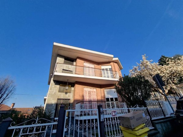 casa indipendente in vendita a Castiglione Torinese
