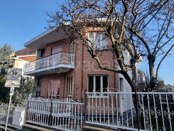 casa indipendente in vendita a Castiglione Torinese