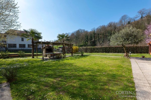 casa indipendente in vendita a Castiglione Torinese