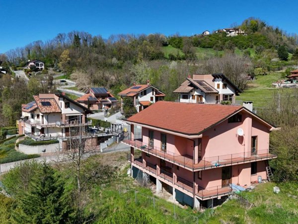 casa indipendente in vendita a Castiglione Torinese