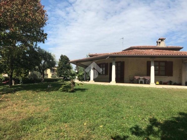 casa indipendente in vendita a Leno in zona Castelletto