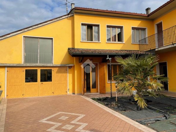 casa indipendente in vendita a Leno in zona Porzano