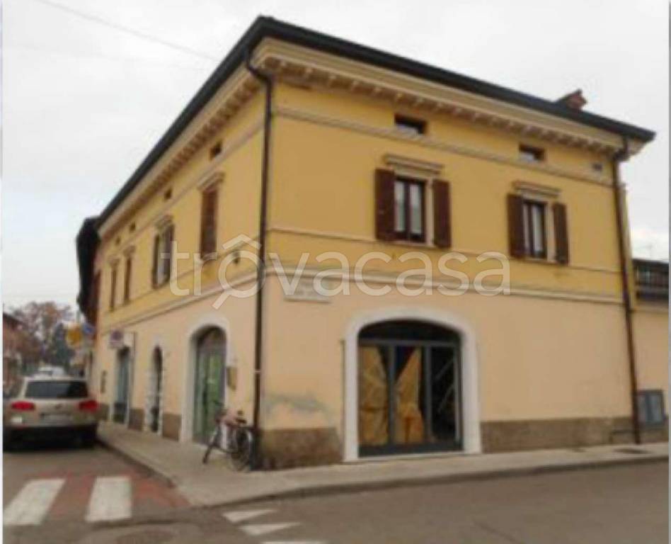 negozio in vendita a Leno