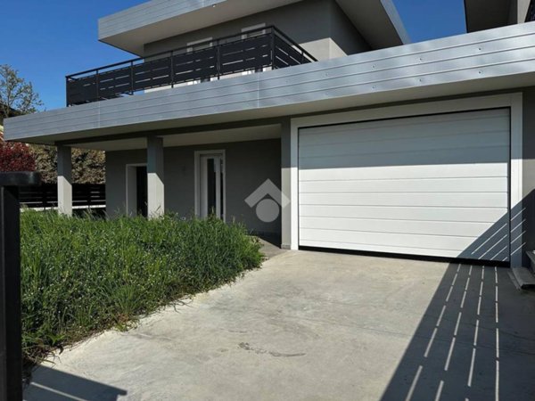 casa indipendente in vendita a Leno