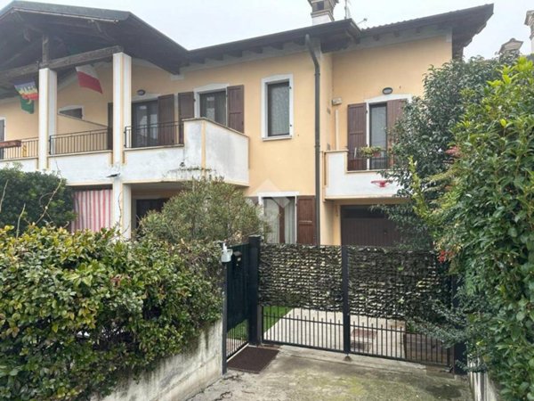 casa indipendente in vendita a Leno