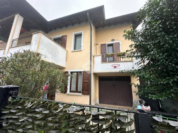 casa indipendente in vendita a Leno