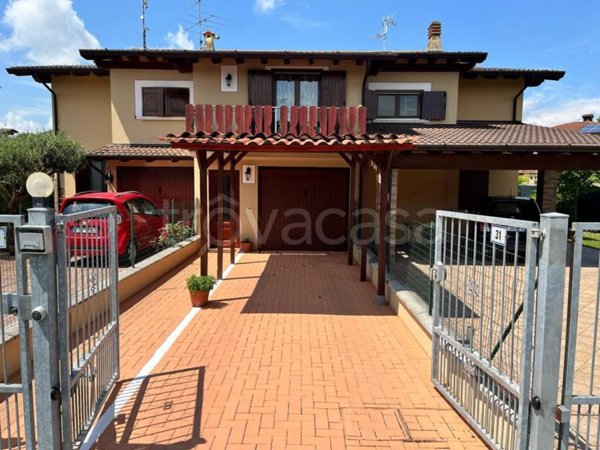 casa indipendente in vendita a Leno in zona Castelletto